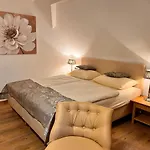 Posthotel Arnold Konukevi 3*