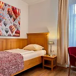 招待所 Posthotel Arnold 3*