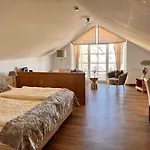 招待所 Posthotel Arnold 3*